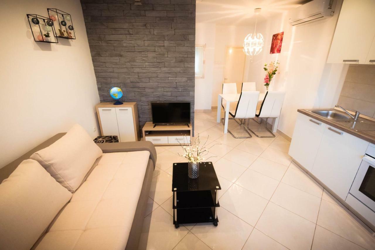 Apartments Nakic 시베니크 외부 사진